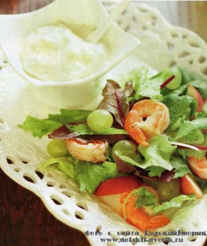 Salat-s-nektarinom